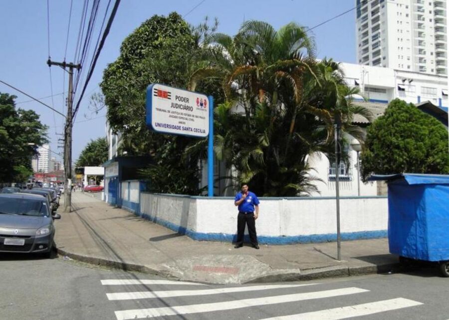 Posto externo de segurança